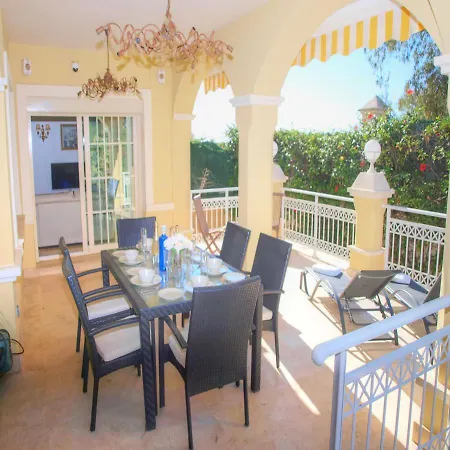 Casa Fladhus - Heated Pool By The Sea בית נופש מארבלה